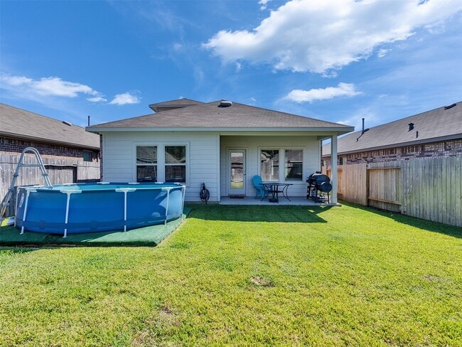 Building Photo - 14744 Hazel Br Dr