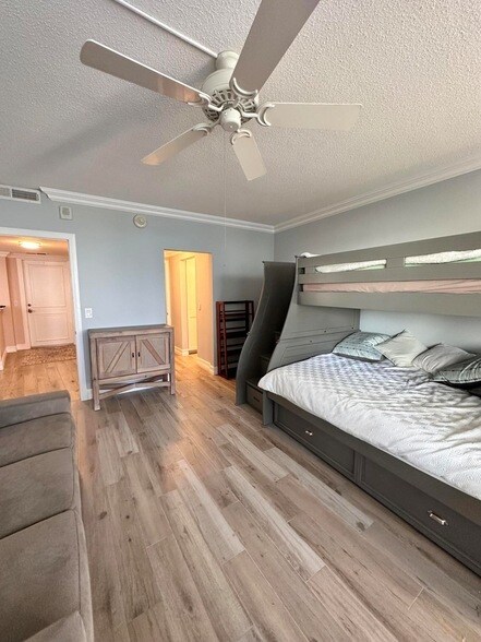 Building Photo - 5400 N Ocean Dr