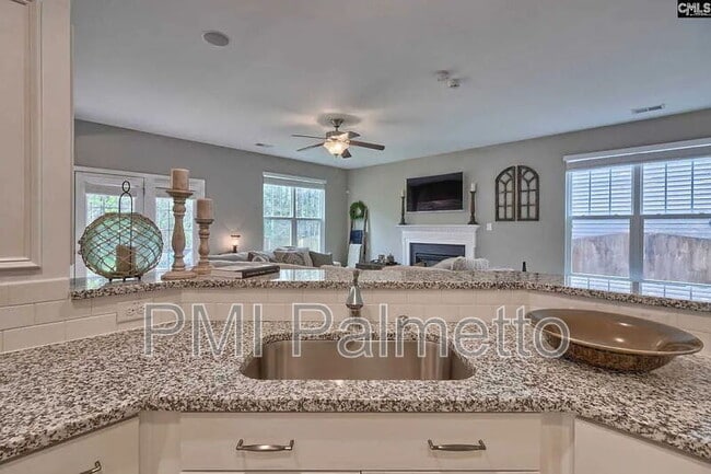 Building Photo - 326 Lanyard Ln