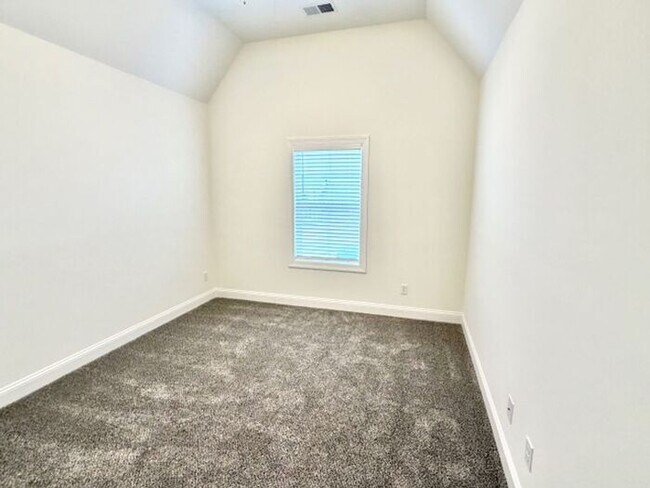 Building Photo - Move In Special! Now Leasing a Brand New 5-Bedroom 3 Bath Home in Oakland