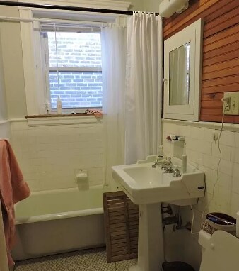 Building Photo - 1 Gray St