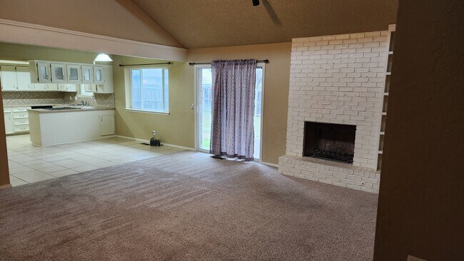 Building Photo - 2508 W Dallas Ct