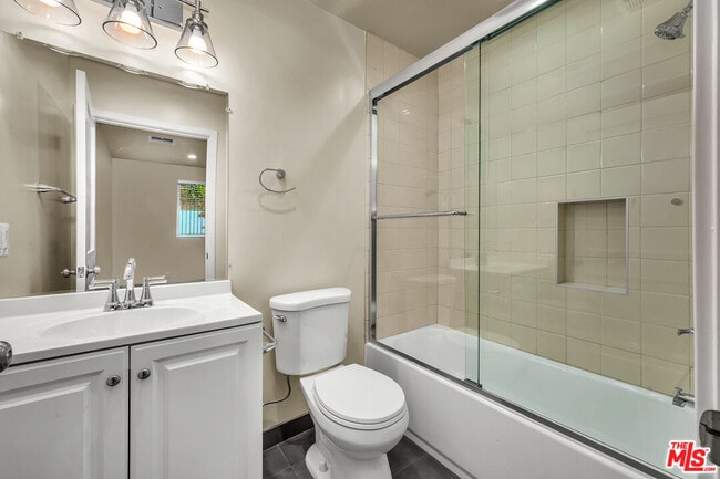 Building Photo - 5324 Weatherford Dr