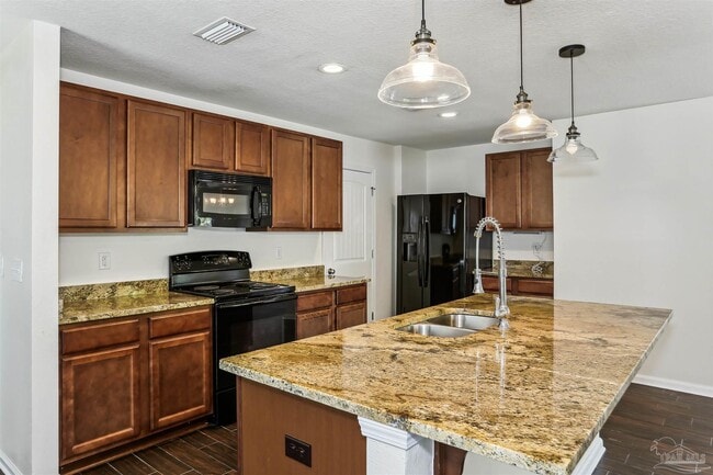 Building Photo - 499 Portside Dr