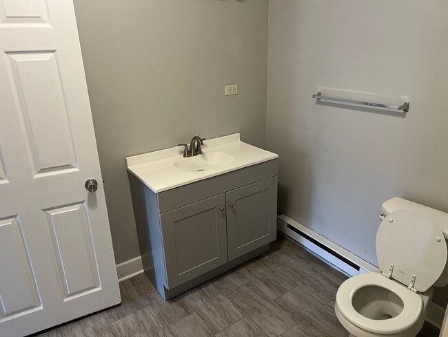 Building Photo - Recently Remodeled 4 Bedroom, 1.5 Bathroom House In Lancaster City