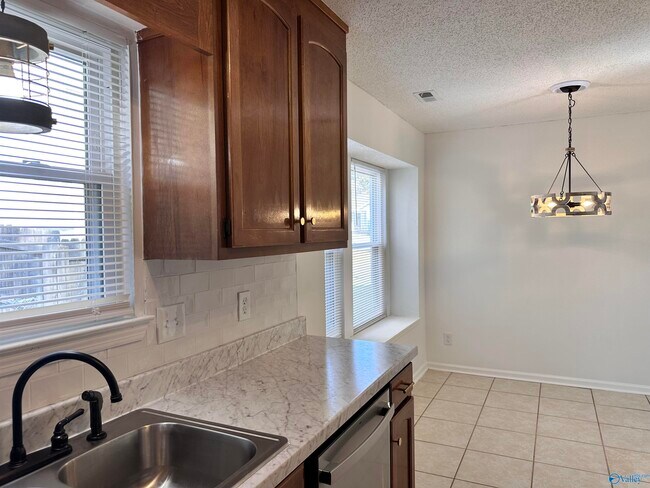 Building Photo - 13908 Creely Dr SW