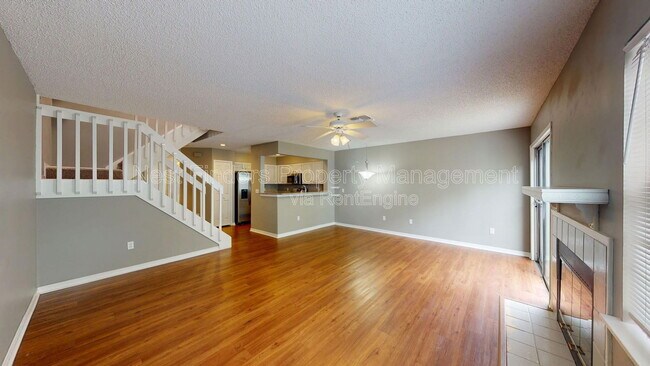Building Photo - 322 Sunrise Cir