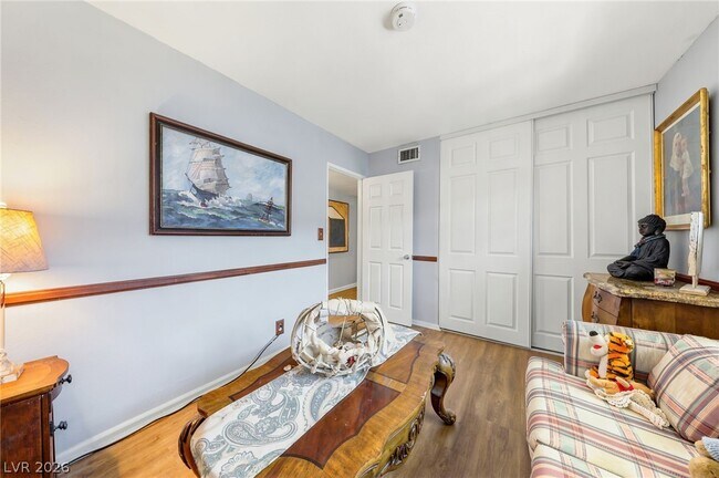Building Photo - 1631 Ottawa Dr
