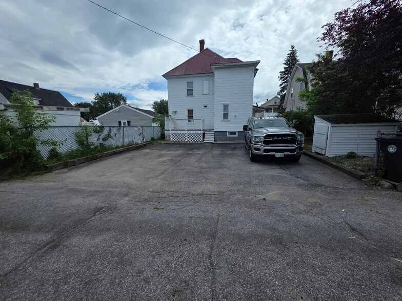 Building Photo - 214 Alsace St