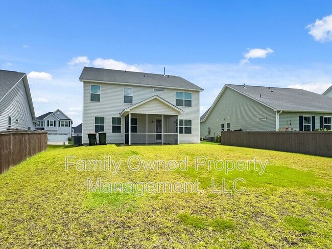 Building Photo - 302 Red Leaf Blvd