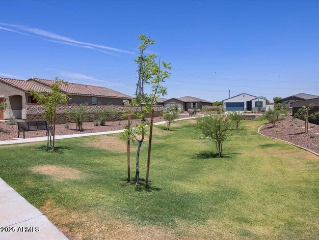 Building Photo - 41740 W Sonoran Trail