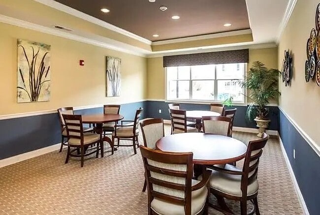 Building Photo - 72 Andrews Way