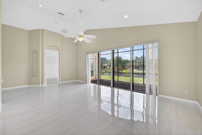 Building Photo - 2237 Newport Isles Blvd