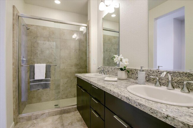 Building Photo - 890 White Moonstone Loop