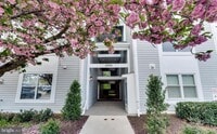 Building Photo - 10003 Vanderbilt Cir