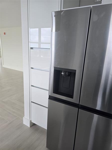 Building Photo - 328 N Ocean Blvd