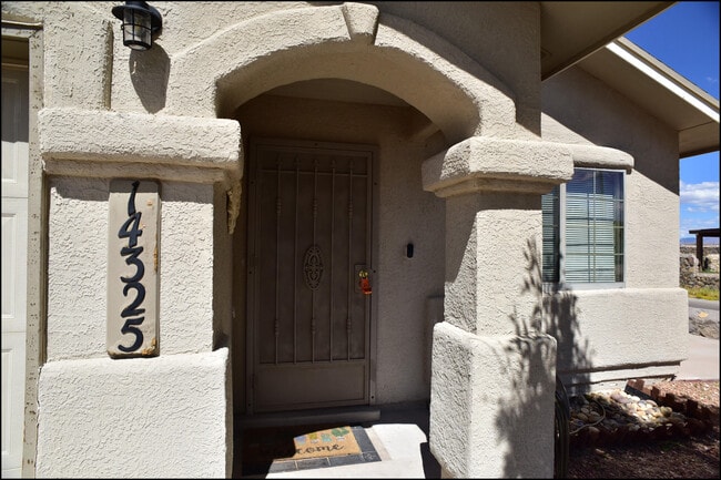 Building Photo - 14325 Island Point Dr