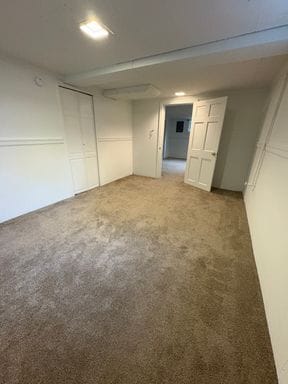 Building Photo - Freshly Painted Large Queen Anne Home! $3495