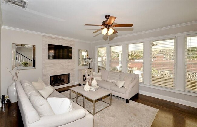 Building Photo - 310 Windsor Gate Cove NE
