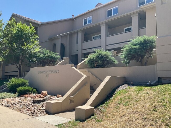 Building Photo - Pre lease !!