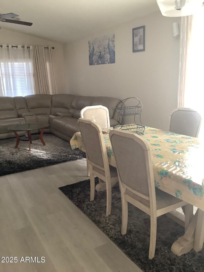 Building Photo - 10432 W Granada Rd