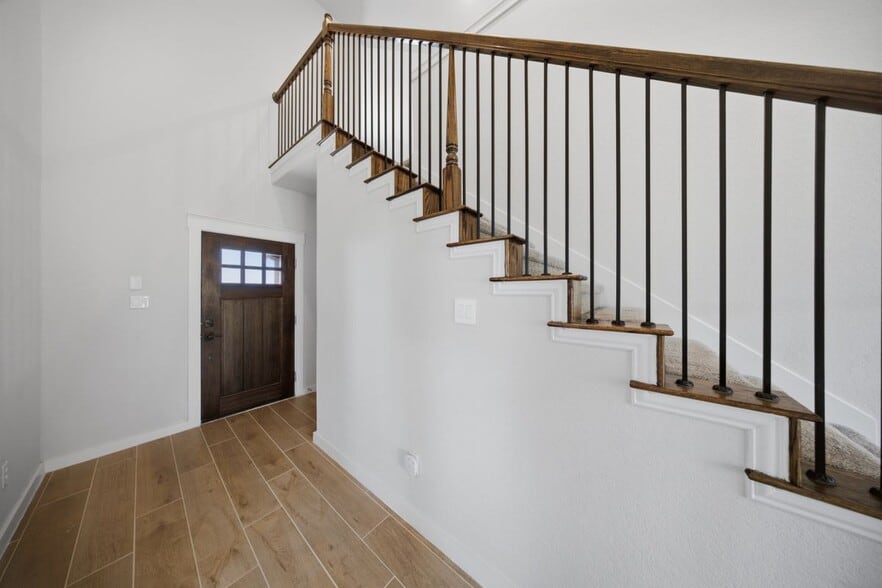 Building Photo - 8007 Chasemont Ct