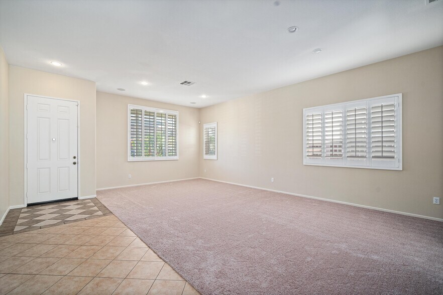 Building Photo - 26426 Mare Ln