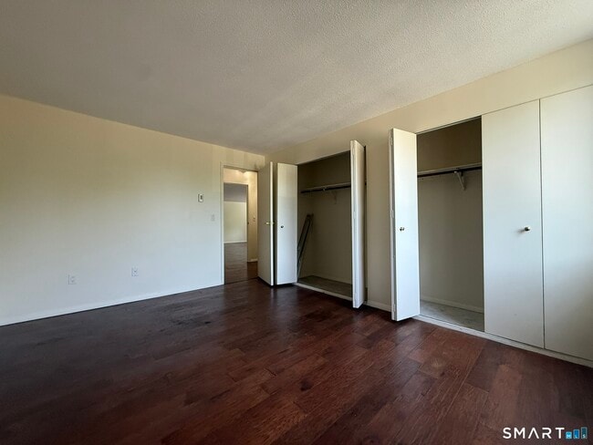 Building Photo - 1460 Elm St