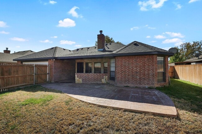 Building Photo - 8305 Challenge Dr