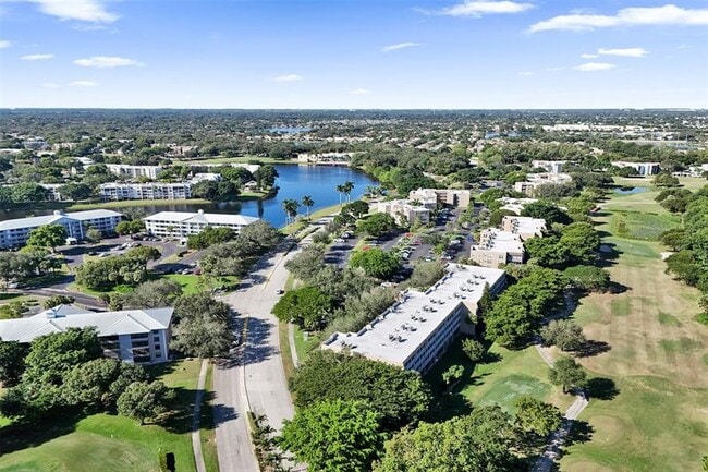 Building Photo - 9470 Tangerine Pl