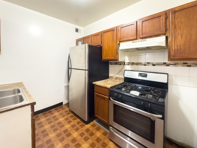 Building Photo - 8305 S Ashland Ave