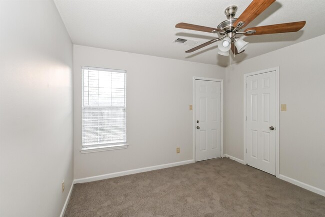 Building Photo - 1212 Calebs Ridge Dr
