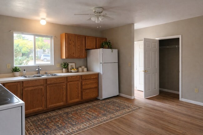 Building Photo - 506 Waukesha Ave