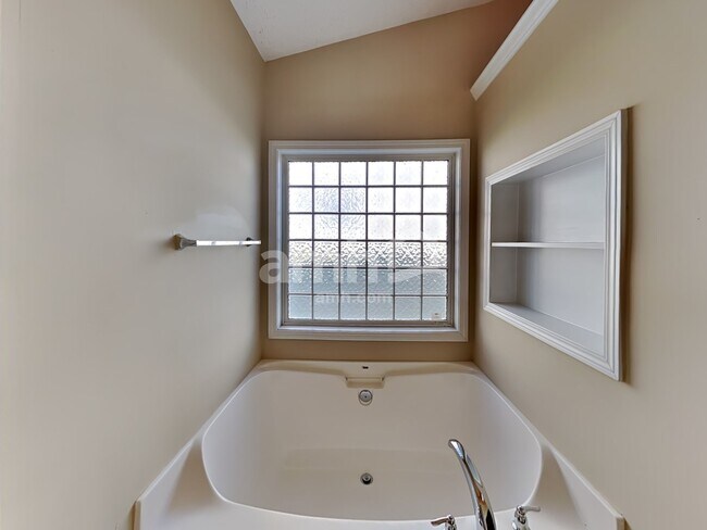 Building Photo - 119 Overlook Ct