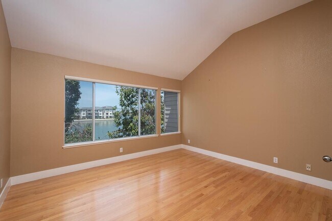 Building Photo - 812 Constellation Ct