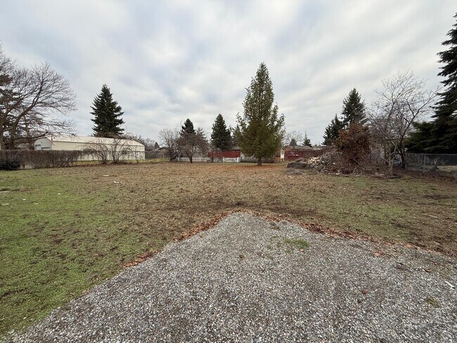 Building Photo - 11910 E 10th Ave