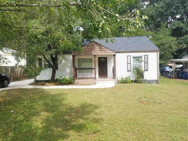 Building Photo - 2467 Calvin Ave