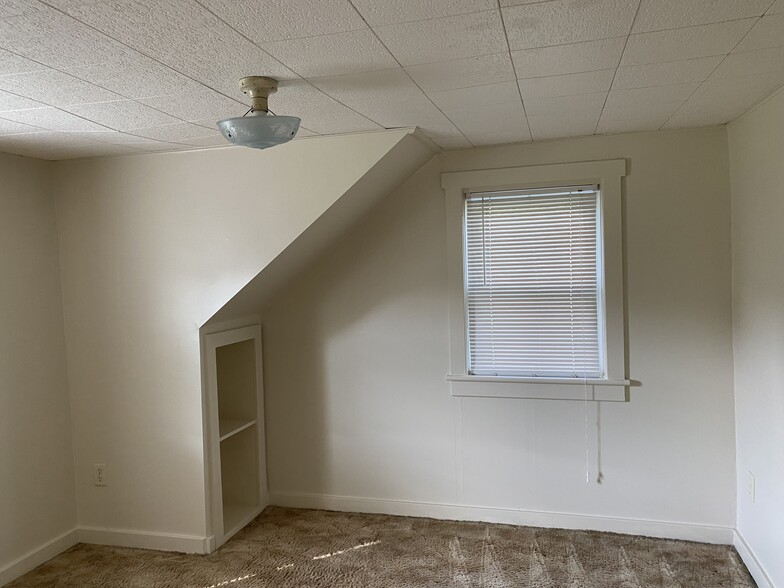 Building Photo - 5405 White Church Rd