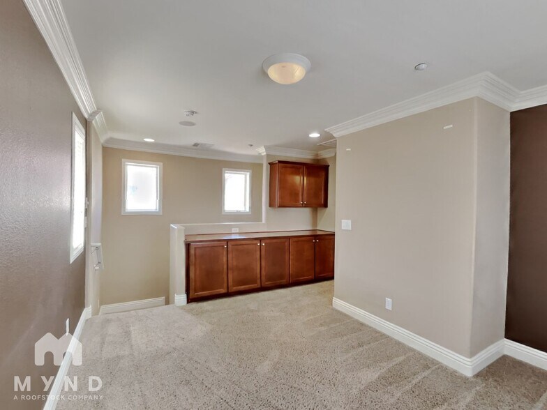 Building Photo - 8932 Dorrell Ln