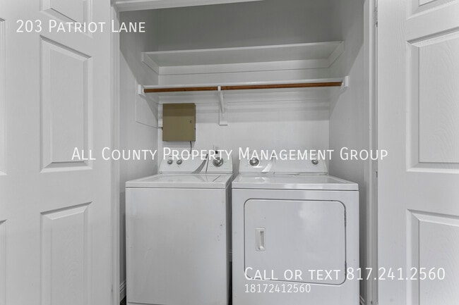 Building Photo - 203 Patriot Ln