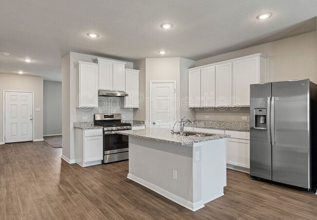 Building Photo - 5103 Topaz Bnd