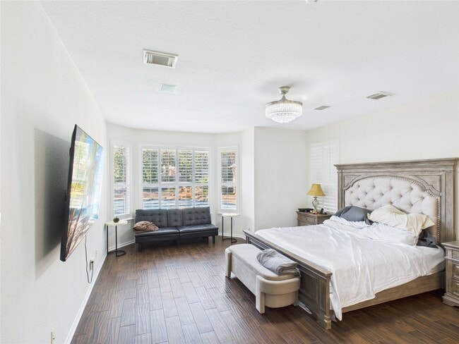 Building Photo - 5810 Parkdale Ct