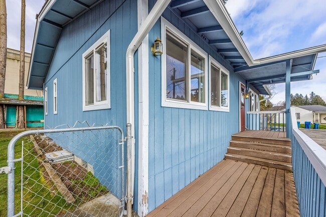 Building Photo - One Level Lifestyle in Snohomish