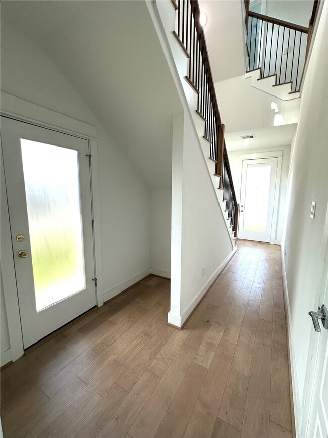 Building Photo - 4623 Cochran St