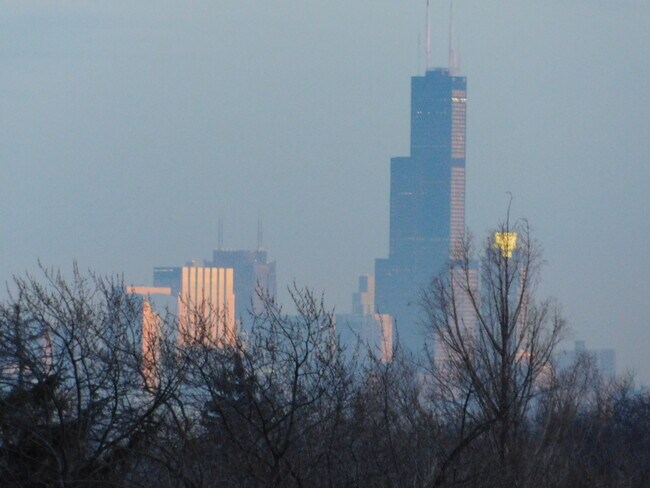 Building Photo - 6000 N Cicero Ave
