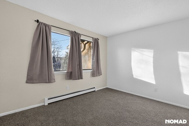 Building Photo - 820 Stone Mountain Ct