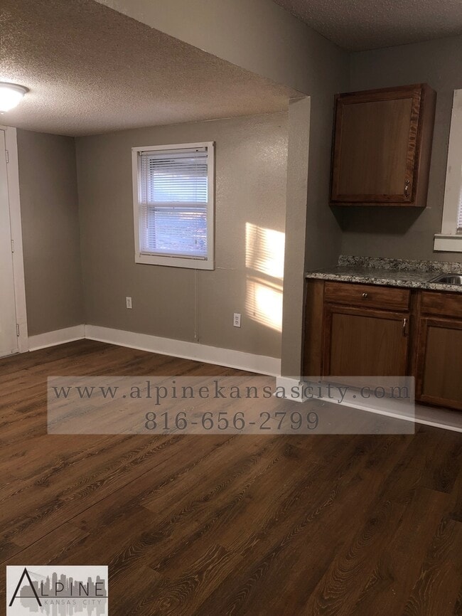 Building Photo - Cute Home in Excelsior Springs