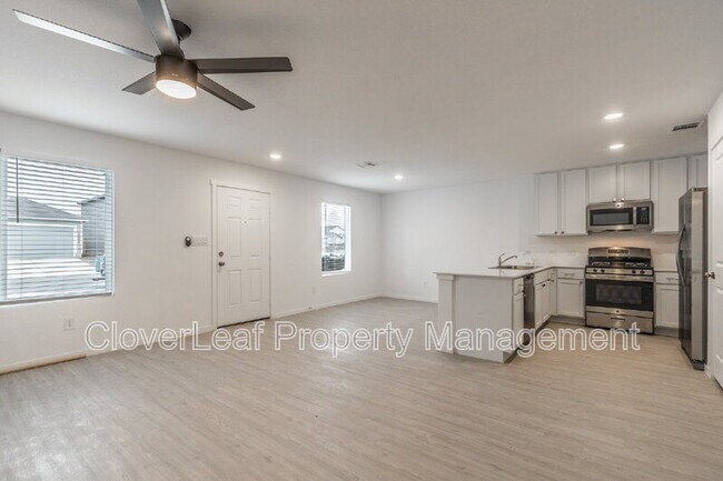 Building Photo - 12858 Ratcliff Lk