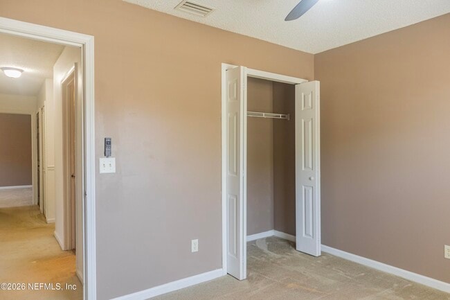 Building Photo - 2034 Belhaven Dr