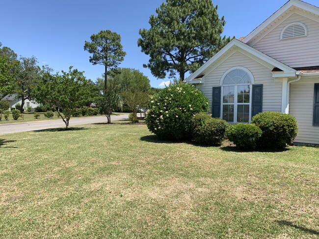 Building Photo - 576 Wildflower Trl